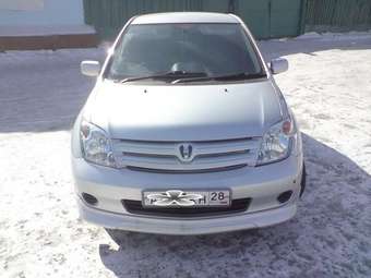 2002 Toyota ist
