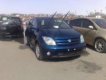 2002 Toyota ist