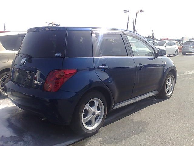 2002 Toyota ist