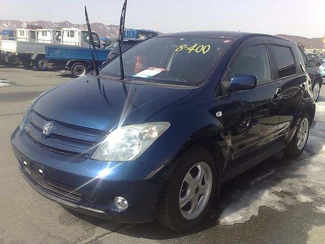 2002 Toyota ist