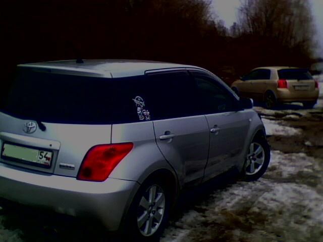 2002 Toyota ist