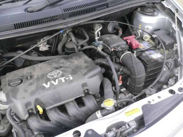 2002 Toyota ist