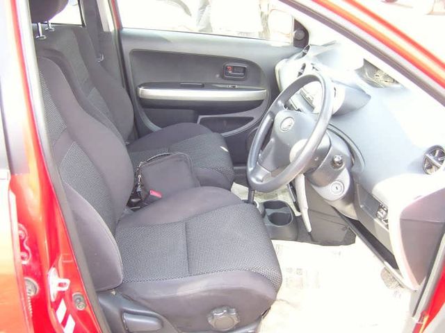 2002 Toyota ist