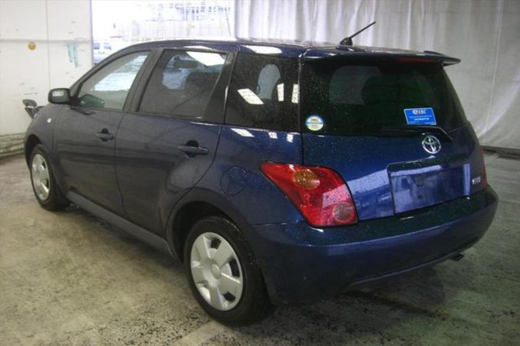 2002 Toyota ist
