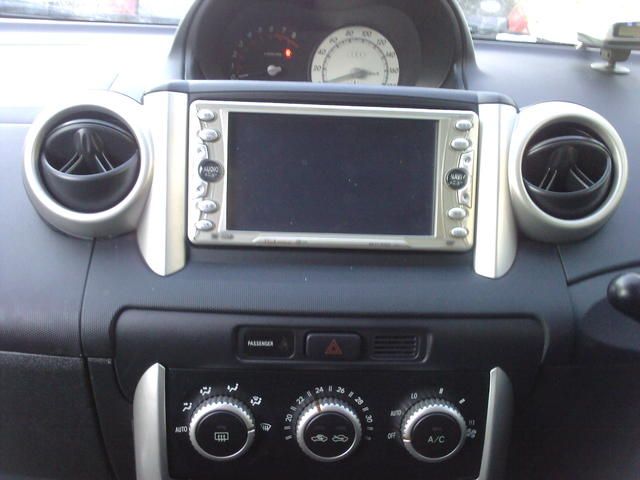 2002 Toyota ist