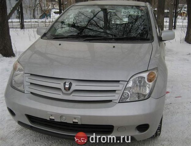 2002 Toyota ist