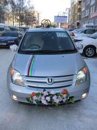 2002 Toyota ist