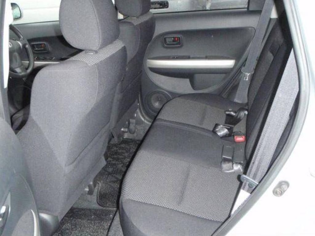 2002 Toyota ist