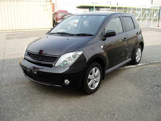 2002 Toyota ist Pictures