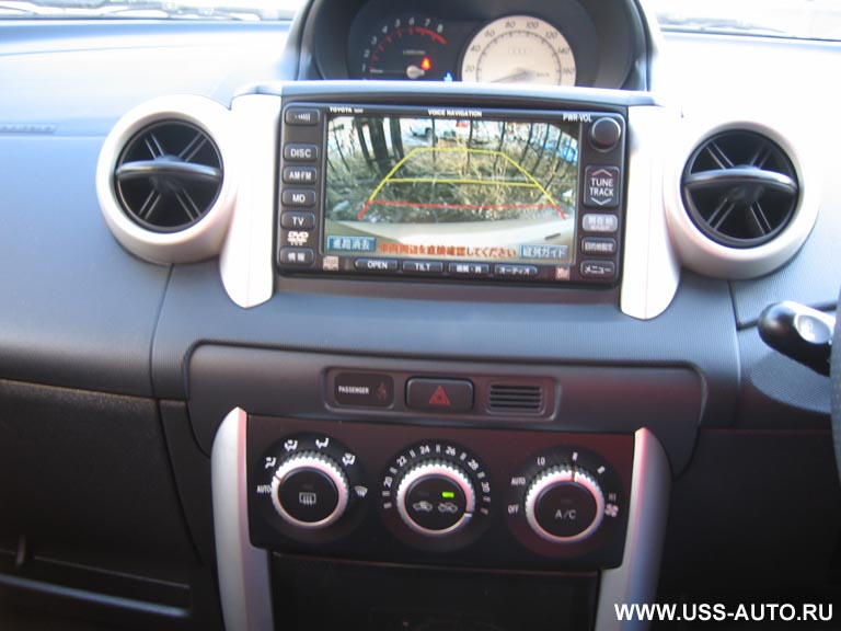 2002 Toyota ist Pictures