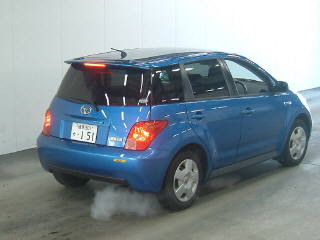 2002 Toyota ist Pictures