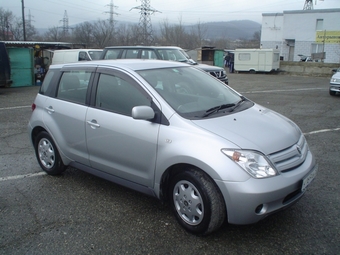 2002 Toyota ist