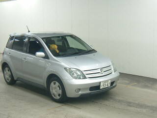 2002 Toyota ist Pictures