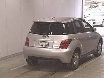 2002 Toyota ist Pictures