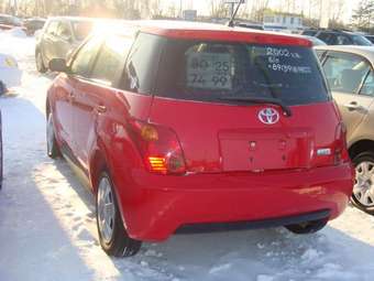 2002 Toyota ist Pictures