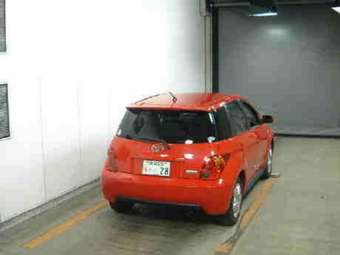 2002 Toyota ist Pictures