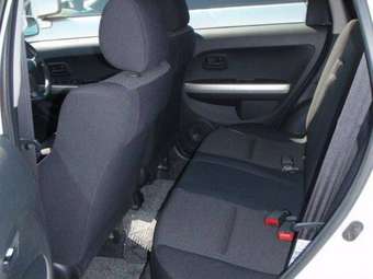 2002 Toyota ist Pictures