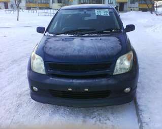 2002 Toyota ist Pictures