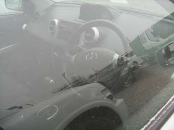 2002 Toyota ist Pictures