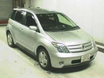 2002 Toyota ist Pictures