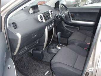 2002 Toyota ist Photos