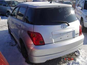 2002 Toyota ist Pictures