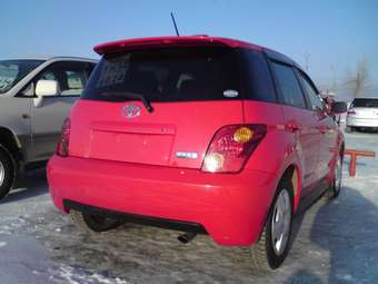2002 Toyota ist Pictures