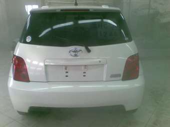 2002 Toyota ist Pictures