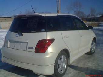 2002 Toyota ist Pictures