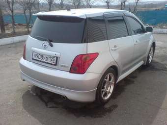 2002 Toyota ist Photos