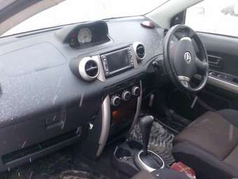 2002 Toyota ist Photos