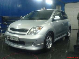 2002 Toyota ist Pictures