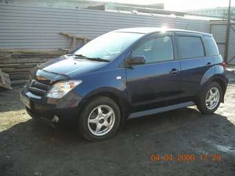 2002 Toyota ist Pictures