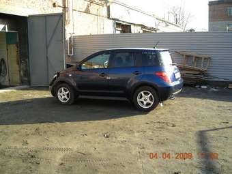 2002 Toyota ist Photos
