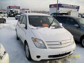 2002 Toyota ist