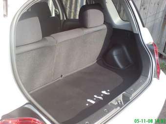 2002 Toyota ist Photos