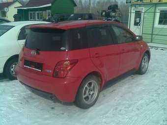 2002 Toyota ist Pictures