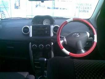 2002 Toyota ist Pics