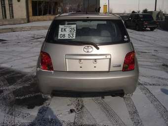 2002 Toyota ist Images