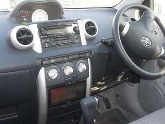 2002 Toyota ist Pics