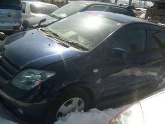2002 Toyota ist Pictures