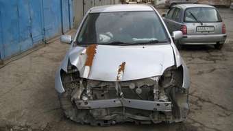 2002 Toyota ist Photos