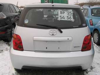 2002 Toyota ist Pictures