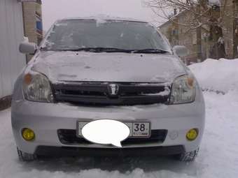 2002 Toyota ist