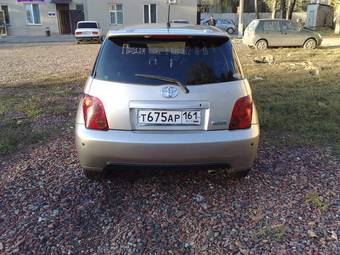 2002 Toyota ist Pictures