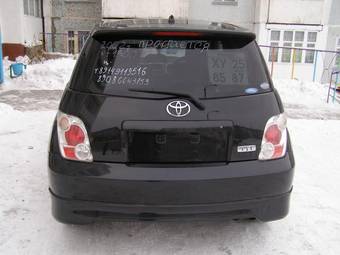 2002 Toyota ist Pictures