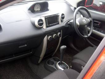 2002 Toyota ist Pictures