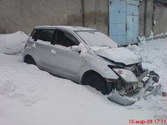 2002 Toyota ist Photos