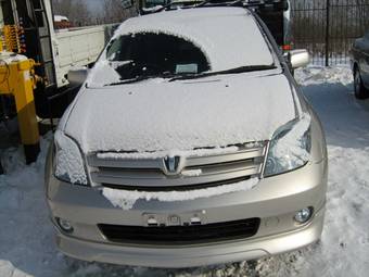2002 Toyota ist Pictures
