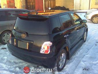 2002 Toyota ist Photos